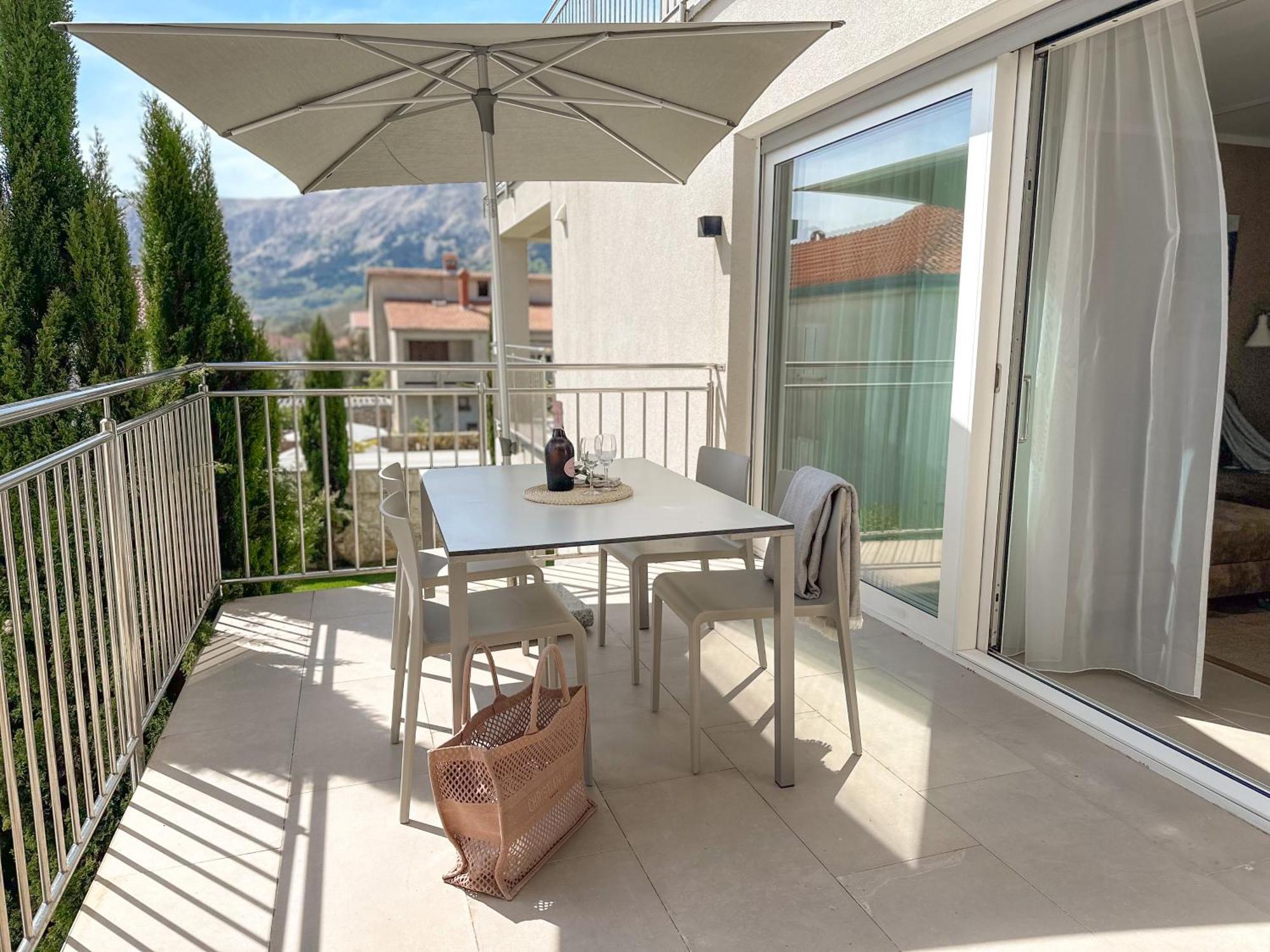 Apartment Baska, Exklusive Mit Poolarea In Baska, Krk - Kroatien *